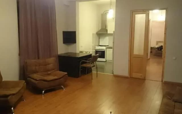 Apartment with Garden - photo 5