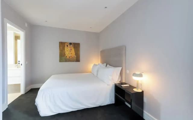 Avenue Hill Hotel - photo 3