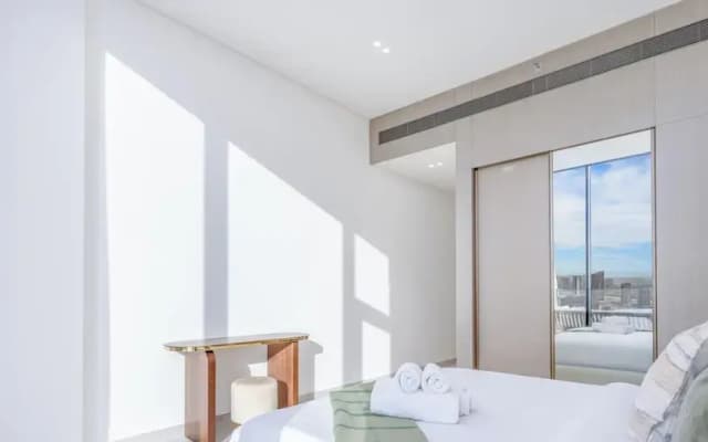 LUX  The Phantom Sky Pool Suite - photo 3