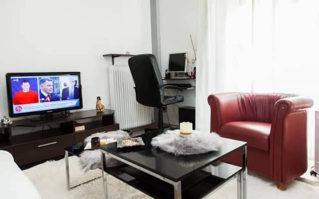 Cute apartment in Neos Kosmos - photo 5