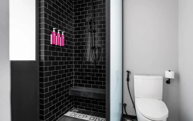 Moxy Bangkok Ratchaprasong - photo 5