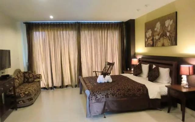 The Retro Siam - photo 4