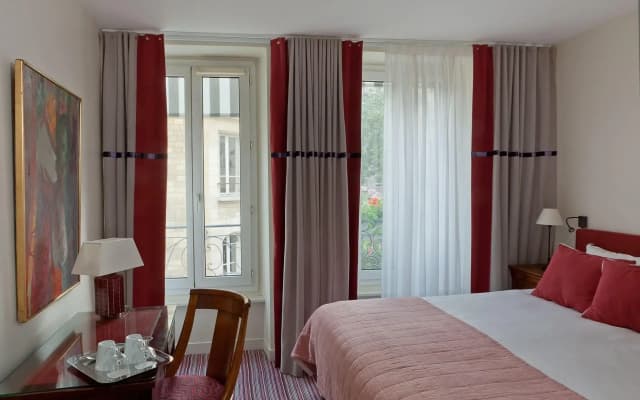 Hôtel Parc Saint Séverin - photo 2