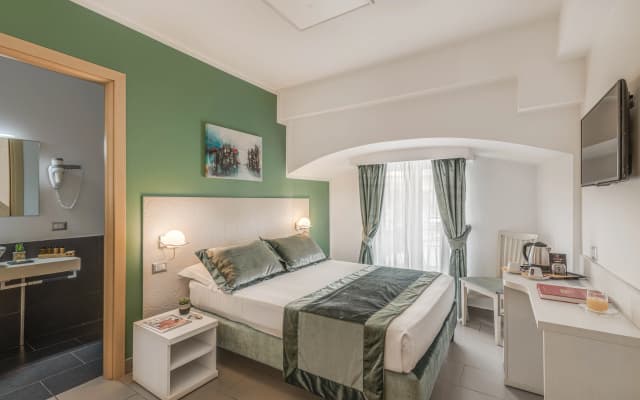 Trevi Palace Hotel - photo 3