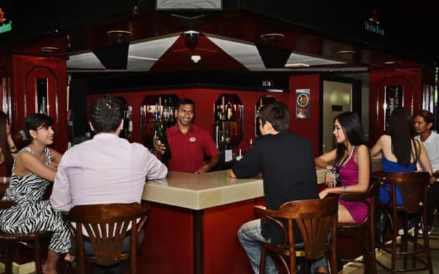 Golden Tulip Seeb Hotel - photo 4