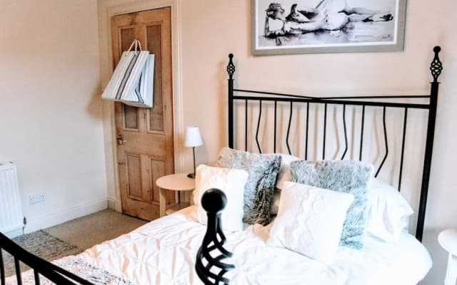 Cosy & Modern Apartment in Central Edinburgh - photo 4