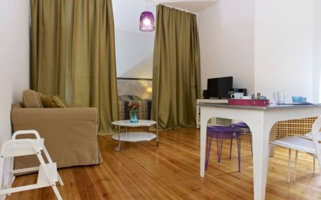 Comenius Apartments - photo 4