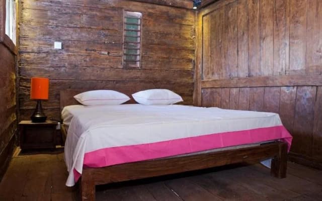 Oka's Homestay - photo 4