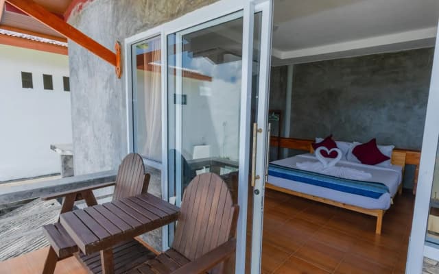 Charung Bungalows - photo 2