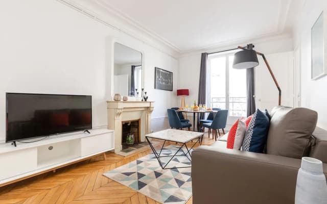River Seine - Quartier Latin Apartment - photo 5
