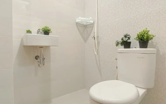 Warm Studio At Tifolia Apartment - photo 5