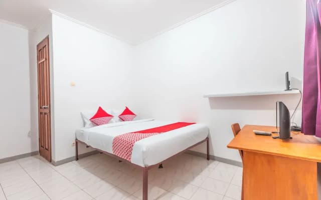 Oyo 2251 D'Sasya Syariah Residence 2 - photo 2