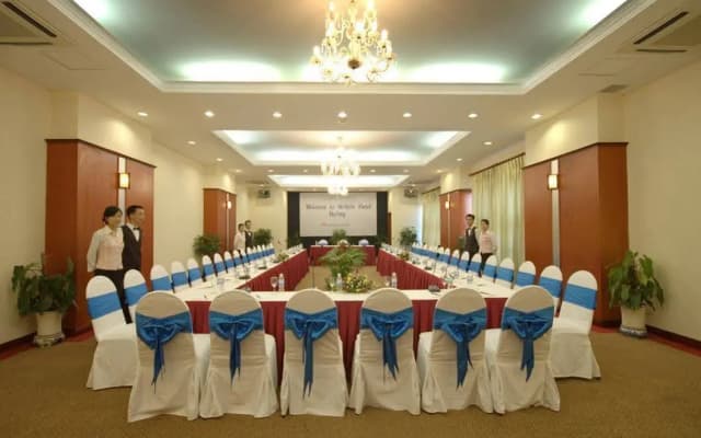 Mithrin Hotel Halong - photo 5