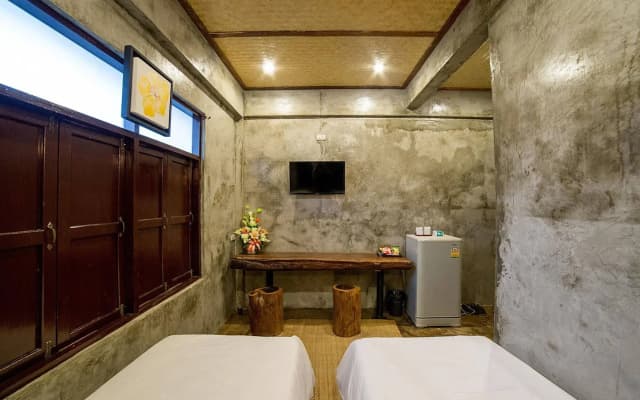 YOLO Chic House - photo 4