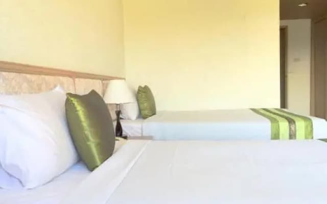 Takiab Beach Pool Villa - photo 5