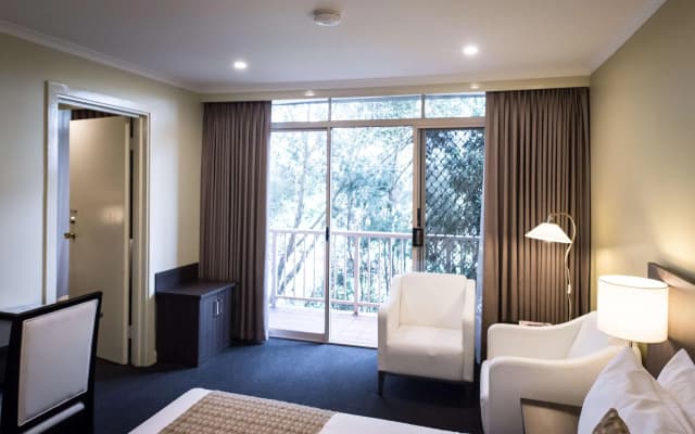 Best Western Airport Motel and Convention Centre - photo 4