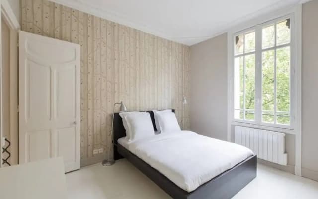 Gorgeous 3 Bedroom Apartment at Eiffel Tower - photo 3