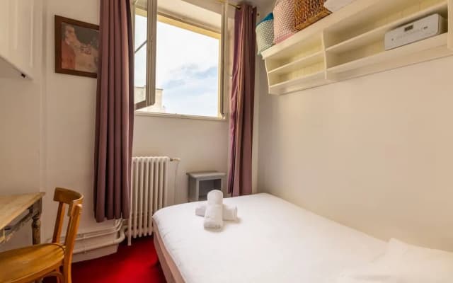 Paris Hideaway in the Theatre District - photo 4