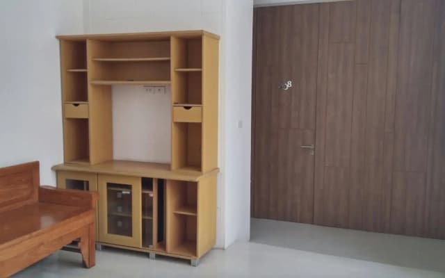 At One Inn Hualamphong Hotel - photo 4