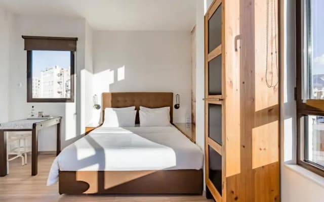 Explore Nightlife Near an Apartment With an Acropolis View - photo 5