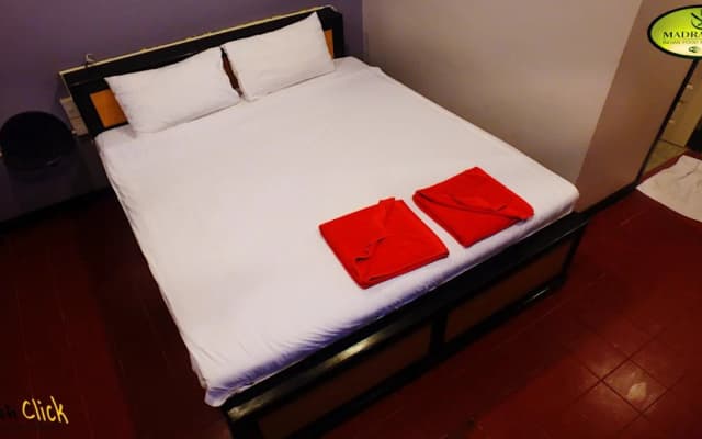 Madras Guest House - photo 2