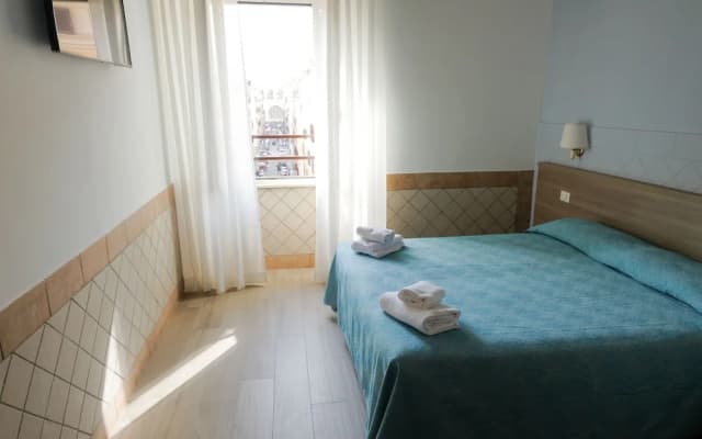 Square Inn - photo 4