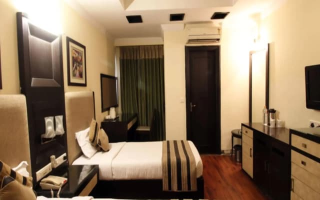 The Oakland plaza - Nehru Place by Orion Hotels - photo 4