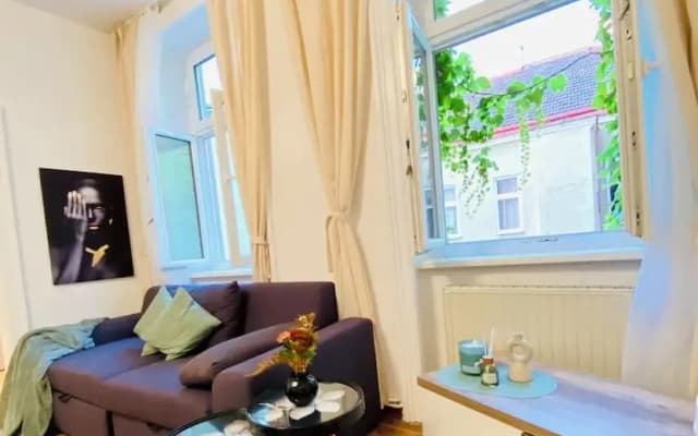 Cozy 2BR Apartment Close to Westbahnhof - photo 3