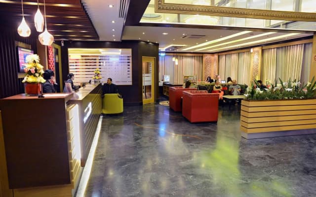 Sun and Sands Hotel - photo 2