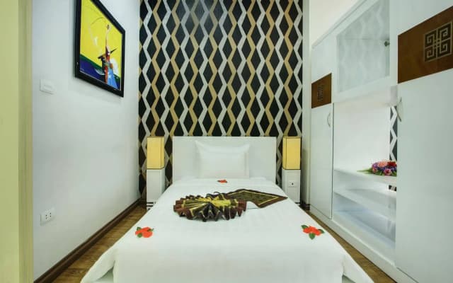 Diamond Legend Hotel - photo 4