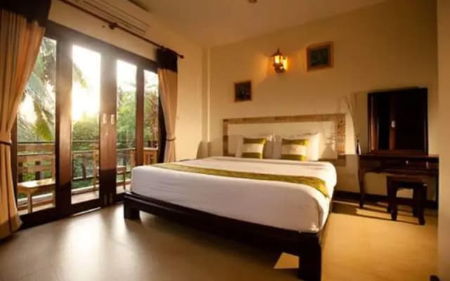 Shanti Hotel - photo 2