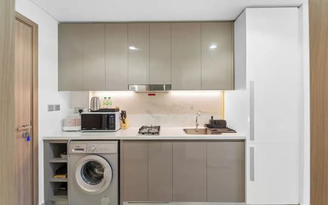 Stylish Studio with Garden Views - photo 2