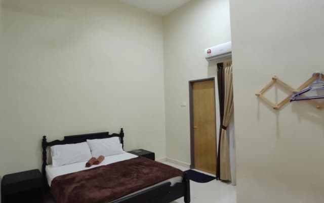 MUSLlM ONLY Hospital Sultanah Bahiyah Iris Homestay - photo 4