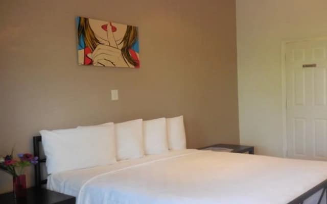Shalimar Motel - photo 4