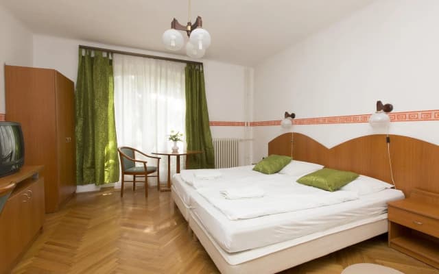 Radio Inn - photo 2