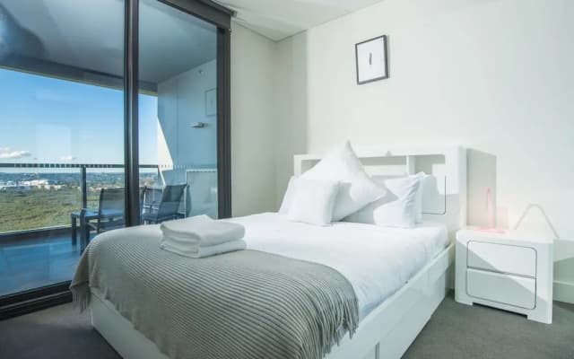 2bed1bath High-end APT at Olympic Parkviews+p - photo 4