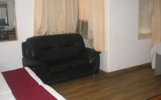Star Woods Inn - photo 5