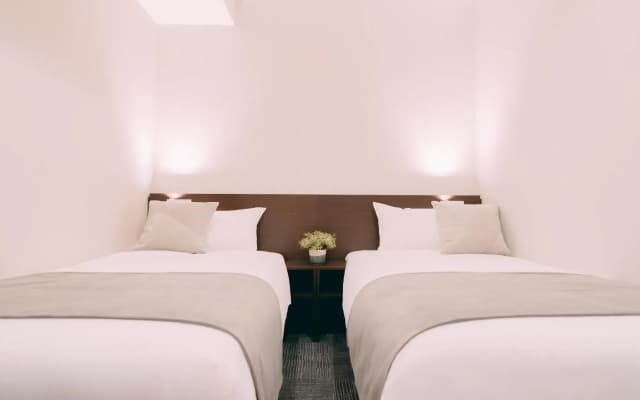 R Hotel Honmachi - photo 4