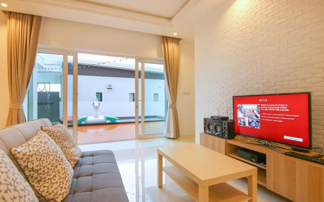 Pooltime Villa - photo 5