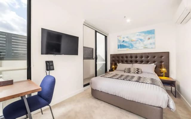 Whitehorse Apartment Hotel - photo 3