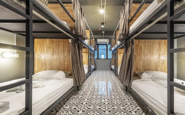 Sloth Hostel Don Mueang - photo 2