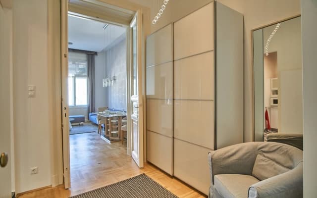 Basilica Apartment - photo 4
