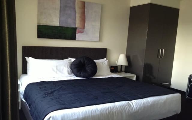 MainStay Suites Hawthorn - photo 5