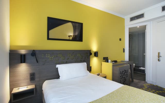 Hotel Eiffel Capitol - photo 3