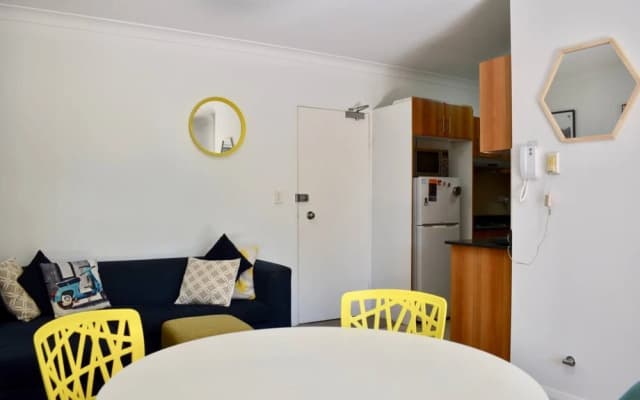 Quiet 1 Bedroom Flat in Concord - photo 4