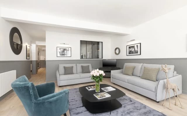 Luxury 3BDR Le Marais III by Livinparis - photo 2