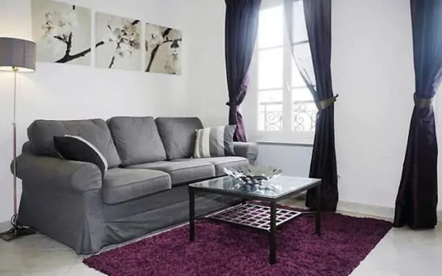 Parisian Apartment at the Foot of Montmartre - photo 2