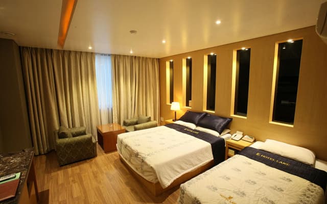 Hotel Lake - photo 3