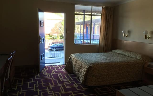 Ashfield Motor Inn - photo 2