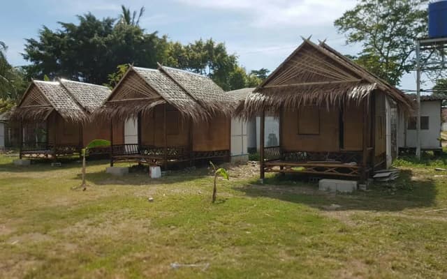 Lanta Local Hut - photo 5